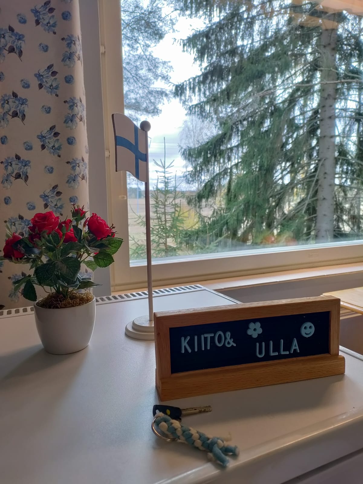 kyltti, jossa teksti "kiitos ulla".